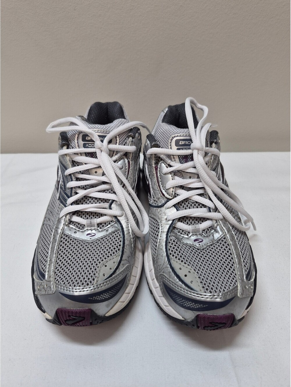 Brooks Adrenaline GTS 10 Women's Running Shoes Size 7.5 Silver and Purple B376